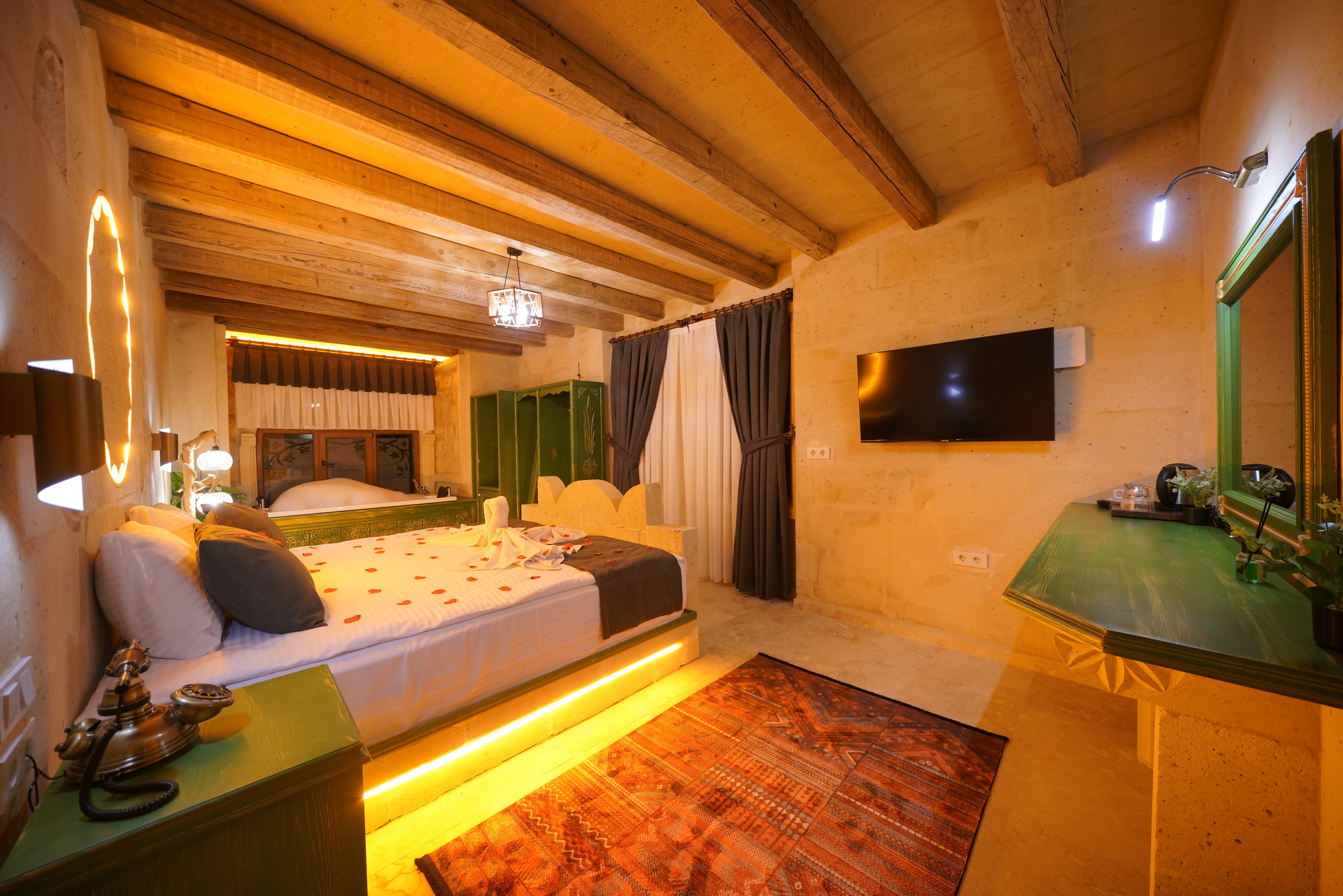 Çavuşin Suite